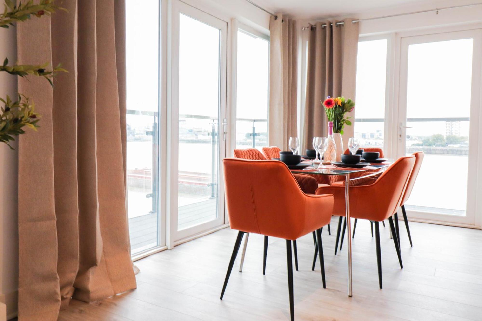 Spacious And Sunny Flat L River Balcony View !