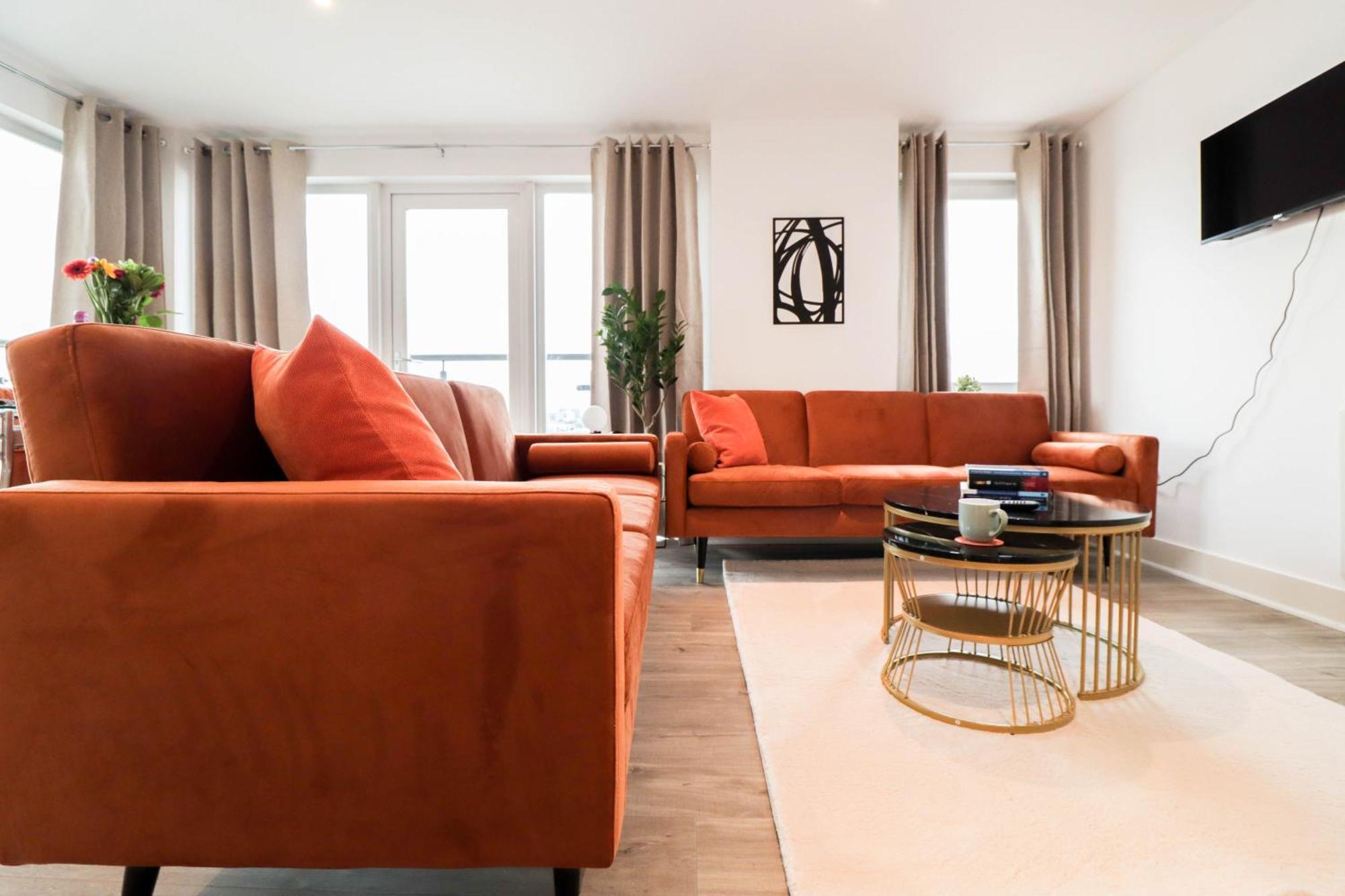 Spacious And Sunny Flat L River Balcony View ! Appartement Londres